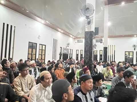 betul, saya memang senang disapa atau menyapa anak kecil.